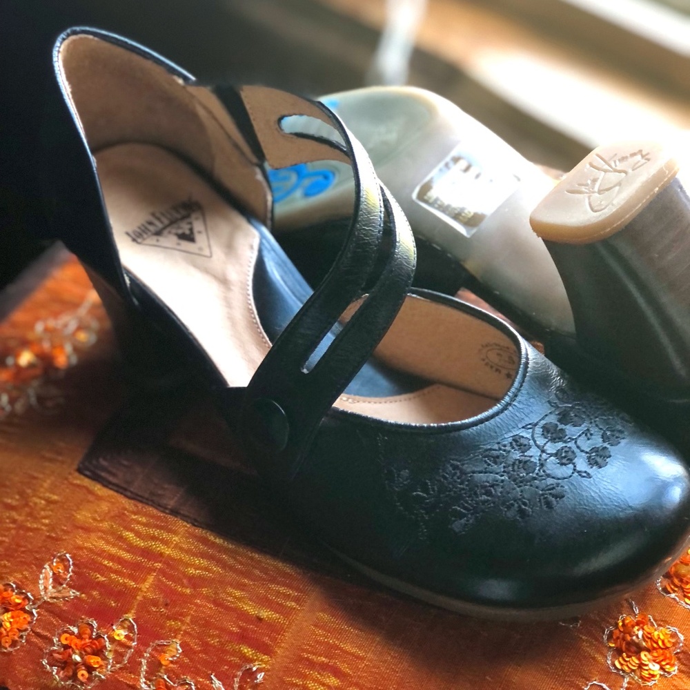 John Fluevog Operetta Viardot Black W7.5